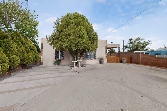 400 Virginia Street NE, Albuquerque, NM 87108