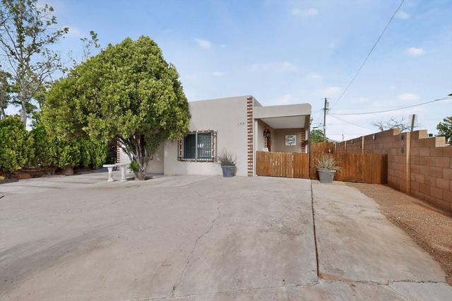 400 Virginia Street NE, Albuquerque, NM 87108