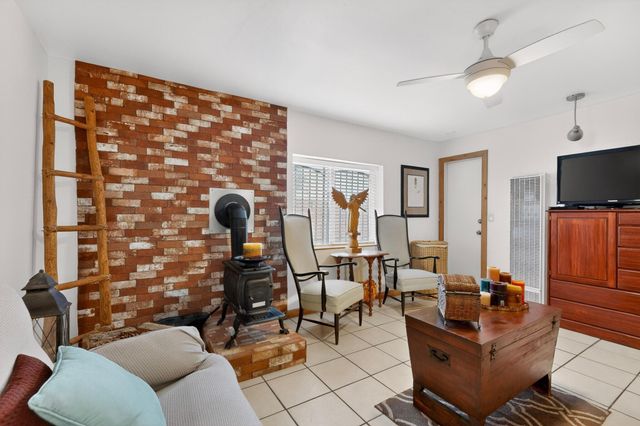 400 Virginia Street NE, Albuquerque, NM 87108