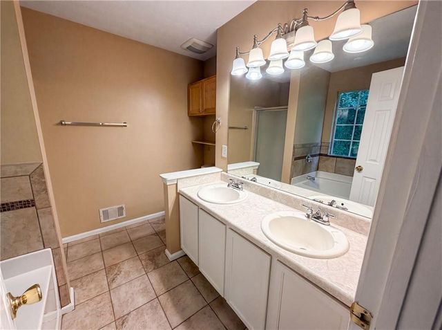 2195 Clayton Ridge, Lithonia, GA 30058
