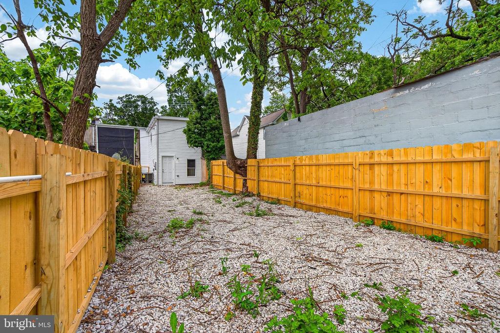 Image 23 of property listing at 3708 OLD FREDERICK RD, Baltimore, MD 21229