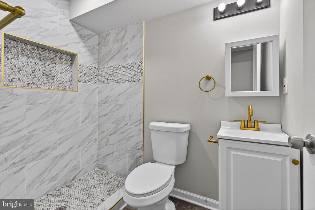 Image 7 of property listing at 3708 OLD FREDERICK RD, Baltimore, MD 21229