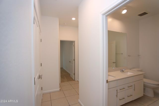 9210 W Willow Bend Lane, Phoenix, AZ 85037