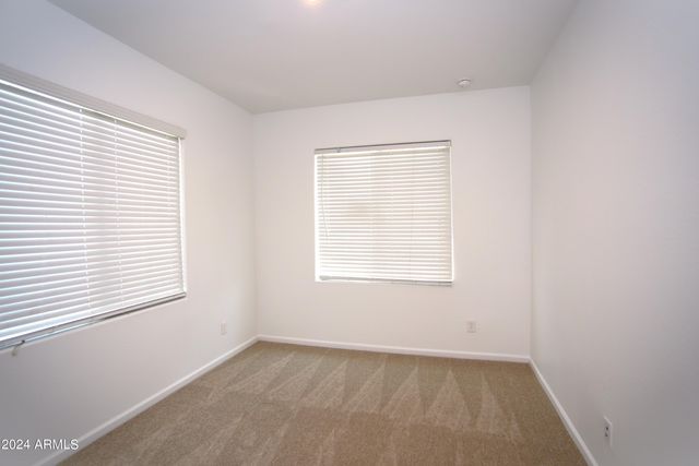 9210 W Willow Bend Lane, Phoenix, AZ 85037