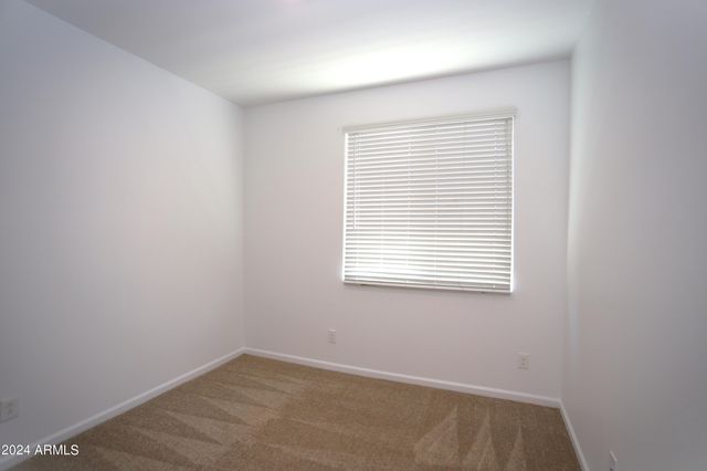 9210 W Willow Bend Lane, Phoenix, AZ 85037