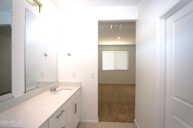 9210 W Willow Bend Lane, Phoenix, AZ 85037