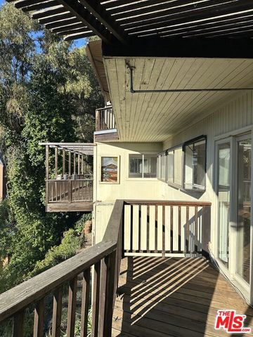 2887 Hollyridge Drive, Los Angeles, CA 90068