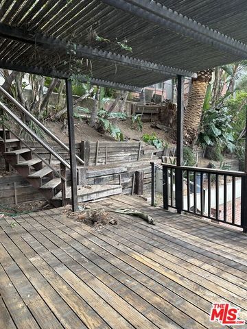 2887 Hollyridge Drive, Los Angeles, CA 90068