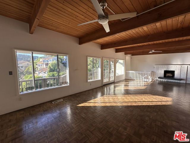 2887 Hollyridge Drive, Los Angeles, CA 90068