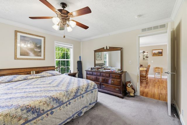 1637 Upper Standing Rock Rd, Dover, TN 37058