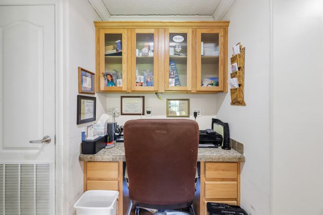 1637 Upper Standing Rock Rd, Dover, TN 37058