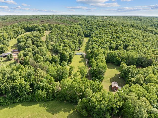 1637 Upper Standing Rock Rd, Dover, TN 37058