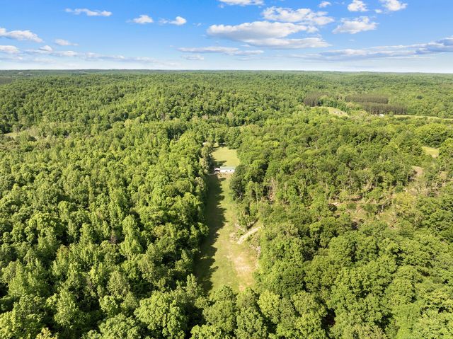 1637 Upper Standing Rock Rd, Dover, TN 37058