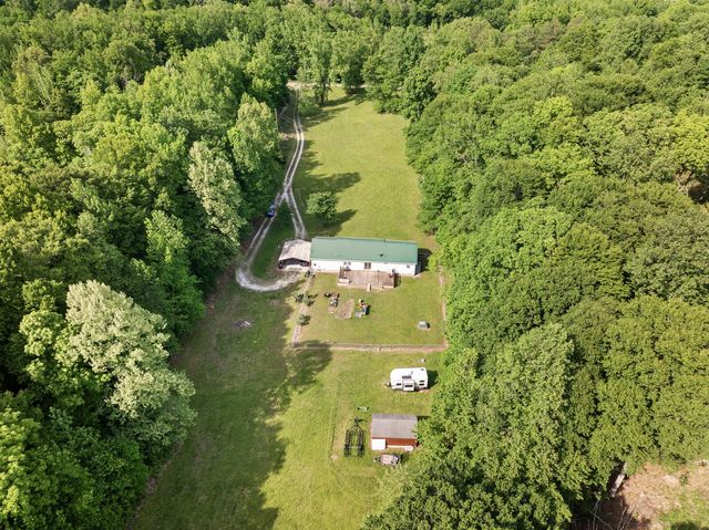 1637 Upper Standing Rock Rd, Dover, TN 37058