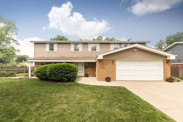 1504 Pfingsten Road, Glenview, IL 60025