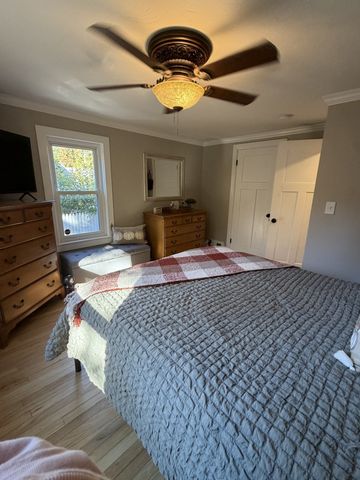 72 Electric, Lunenburg, MA 01462