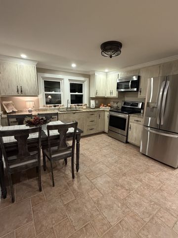 72 Electric, Lunenburg, MA 01462