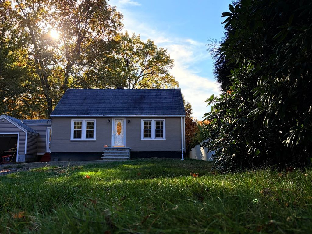 72 Electric, Lunenburg, MA 01462