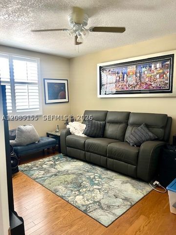 9509 NW 9th Ct, Plantation, FL 33324