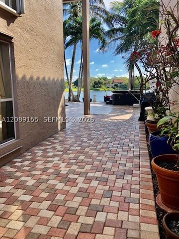 9509 NW 9th Ct, Plantation, FL 33324