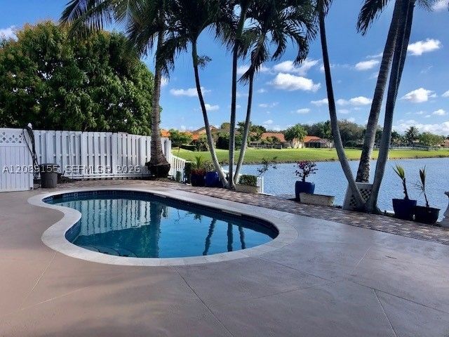 9509 NW 9th Ct, Plantation, FL 33324