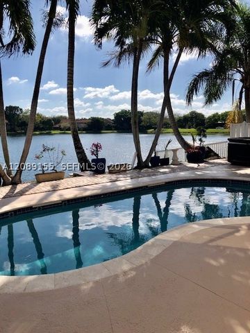 9509 NW 9th Ct, Plantation, FL 33324