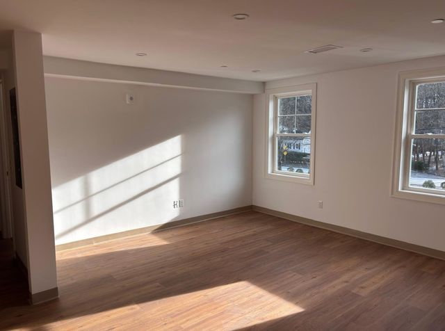 26 Union St 106, Natick, MA 01760
