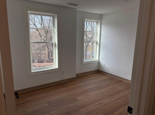 26 Union St 106, Natick, MA 01760