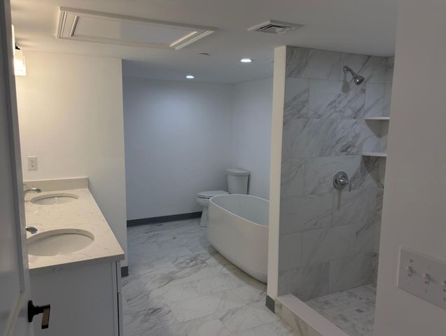 26 Union St 106, Natick, MA 01760