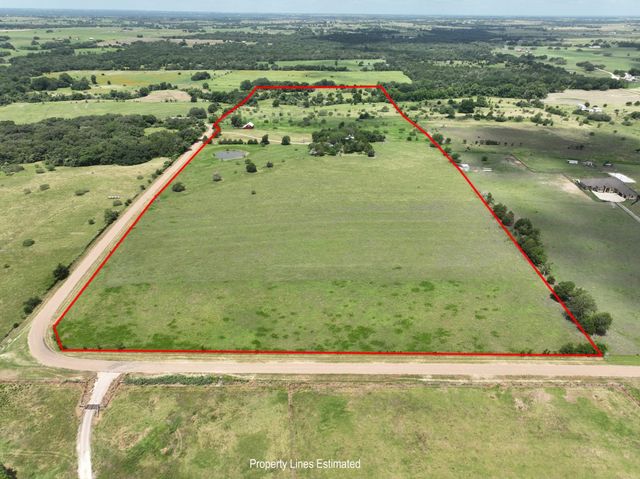 5208 Mensik Road, Schulenburg, TX 78956