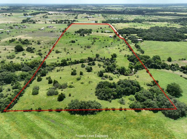 5208 Mensik Road, Schulenburg, TX 78956