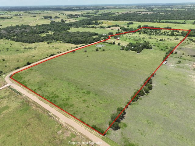 5208 Mensik Road, Schulenburg, TX 78956