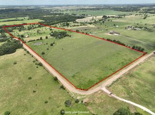 5208 Mensik Road, Schulenburg, TX 78956