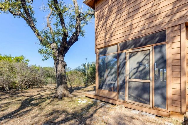 108 Courtside CIR, Spicewood, TX 78669