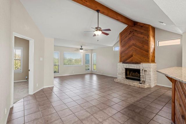 108 Courtside CIR, Spicewood, TX 78669