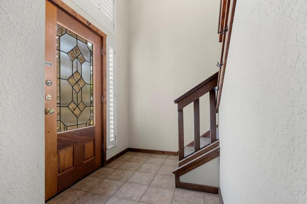 108 Courtside CIR, Spicewood, TX 78669