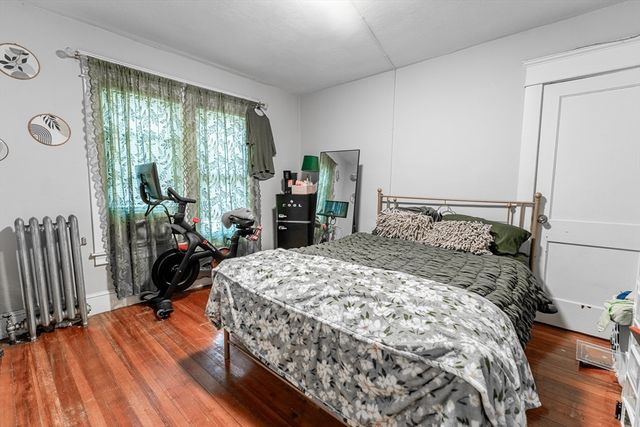 158-160 Oak Grove Ave, Springfield, MA 01109