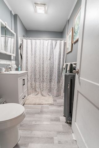 158-160 Oak Grove Ave, Springfield, MA 01109