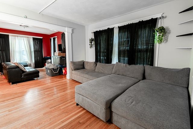 158-160 Oak Grove Ave, Springfield, MA 01109