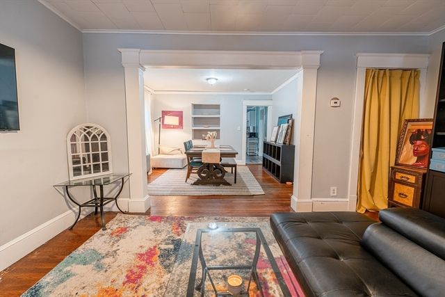 158-160 Oak Grove Ave, Springfield, MA 01109