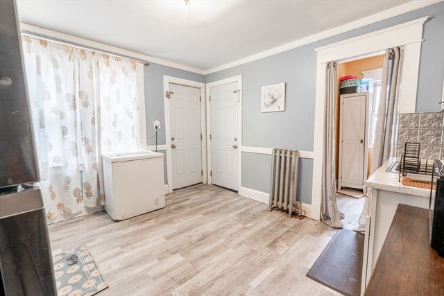 158-160 Oak Grove Ave, Springfield, MA 01109