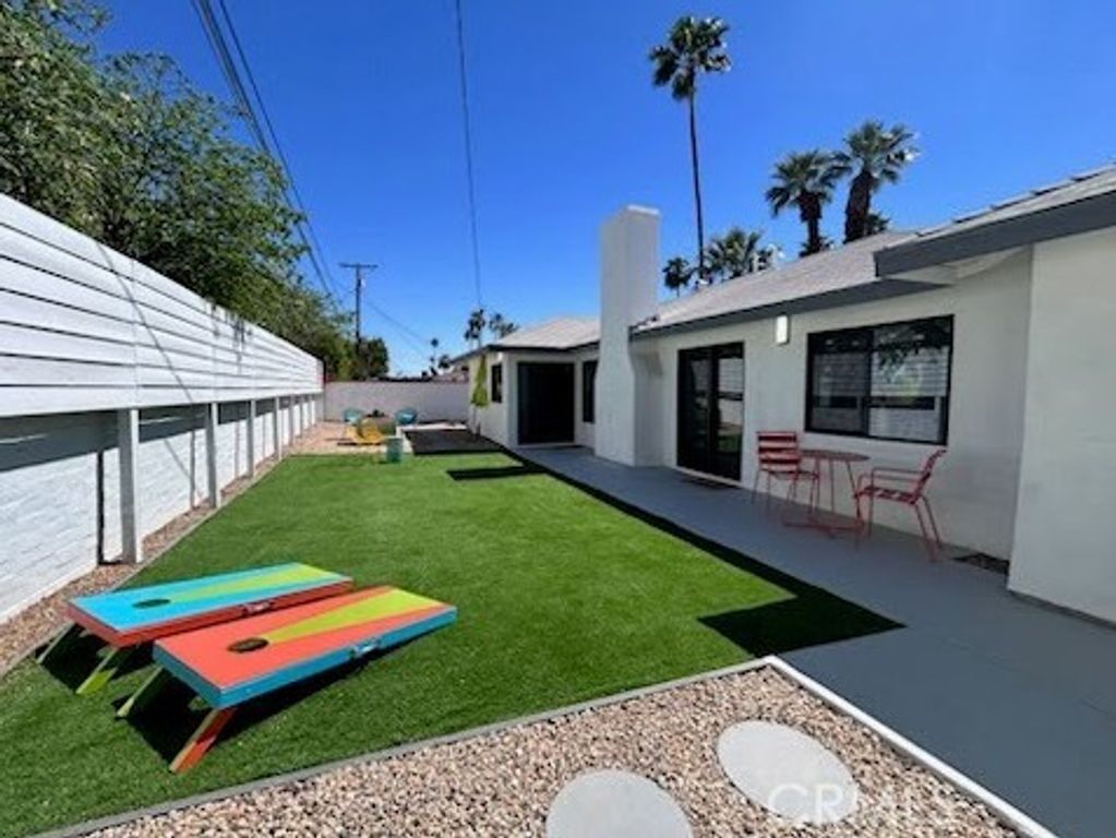 3940 E Calle San Antonio, Palm Springs, CA 92264