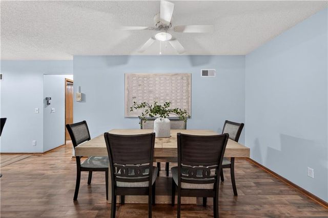 8333 Lowell Avenue 2, Overland Park, KS 66212