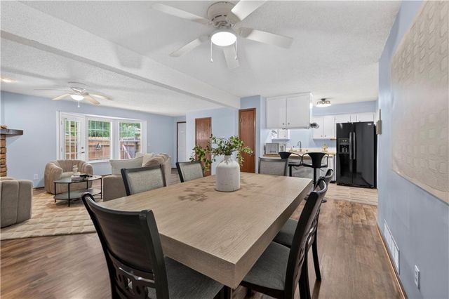 8333 Lowell Avenue 2, Overland Park, KS 66212