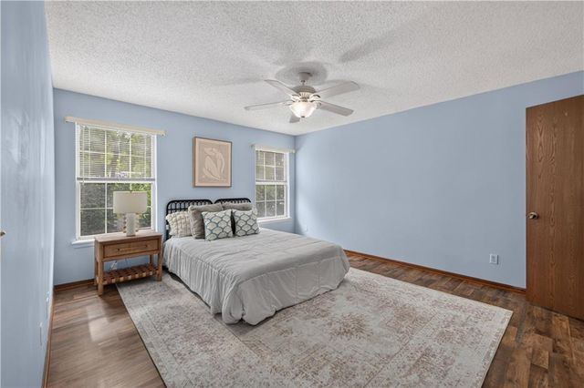 8333 Lowell Avenue 2, Overland Park, KS 66212