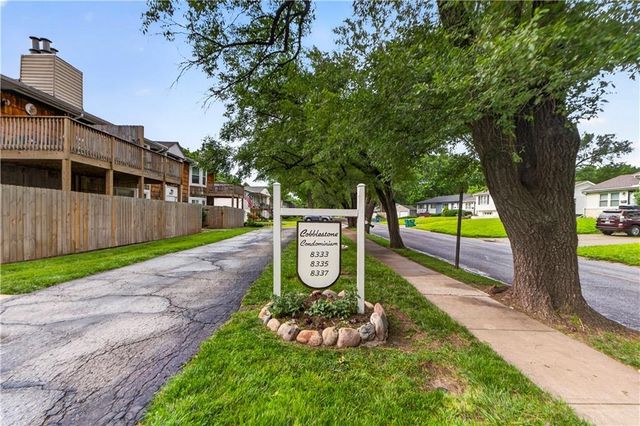 8333 Lowell Avenue 2, Overland Park, KS 66212