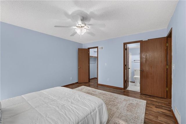 8333 Lowell Avenue 2, Overland Park, KS 66212
