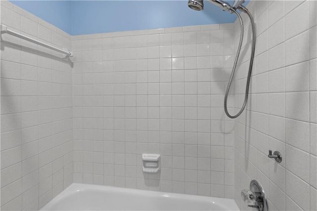 8333 Lowell Avenue 2, Overland Park, KS 66212