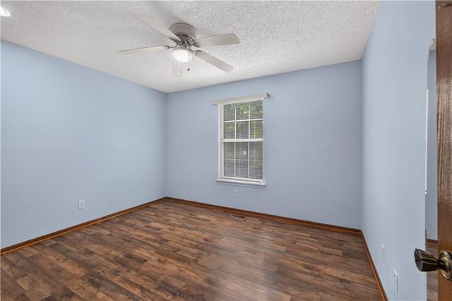 8333 Lowell Avenue 2, Overland Park, KS 66212