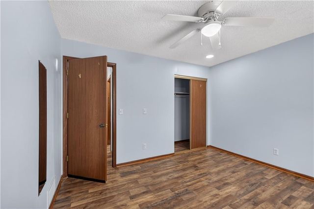 8333 Lowell Avenue 2, Overland Park, KS 66212